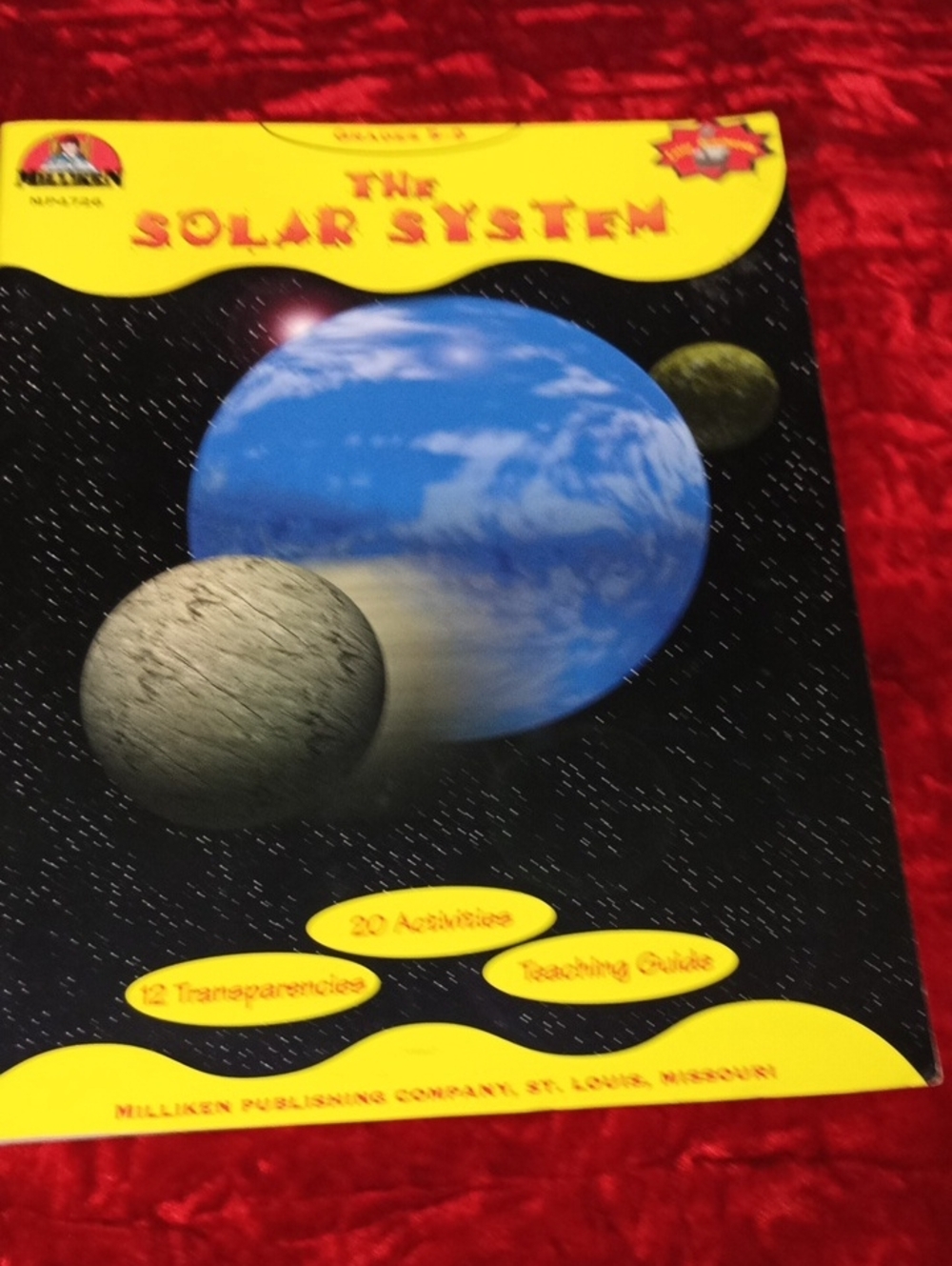Grades , 5-9 the solar system Workbookwith Color Overheads